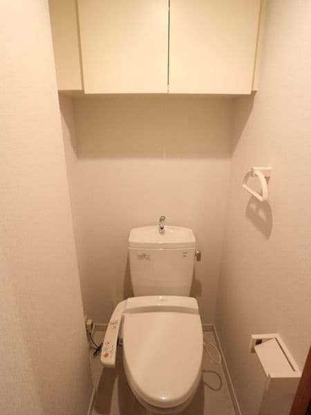 コンシェリア・デュー東十条 3階のトイレ 1