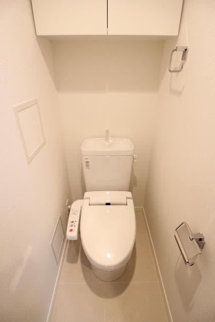 コンシェリア浅草 5階のトイレ 1