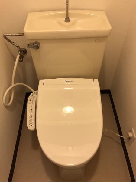 コスモ荻窪 3階のトイレ 1