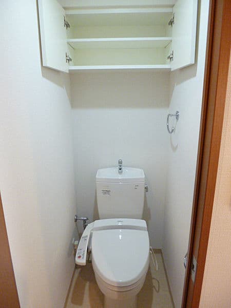 スカイコート板橋区役所前 7階のトイレ 1