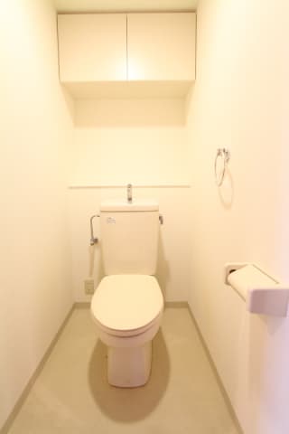 アレンダール目黒 11階のトイレ 1