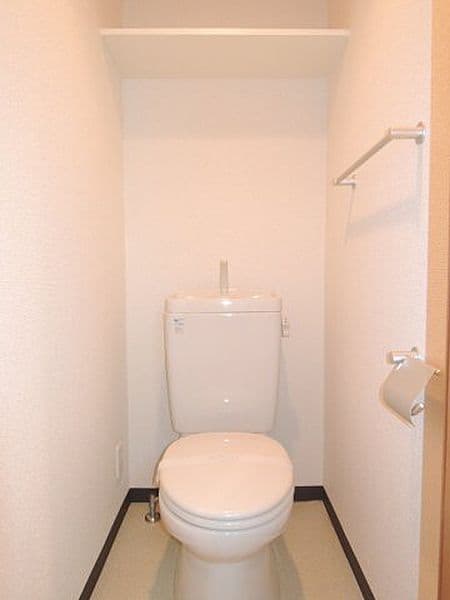 スカイコート大森第5 8階のトイレ 1