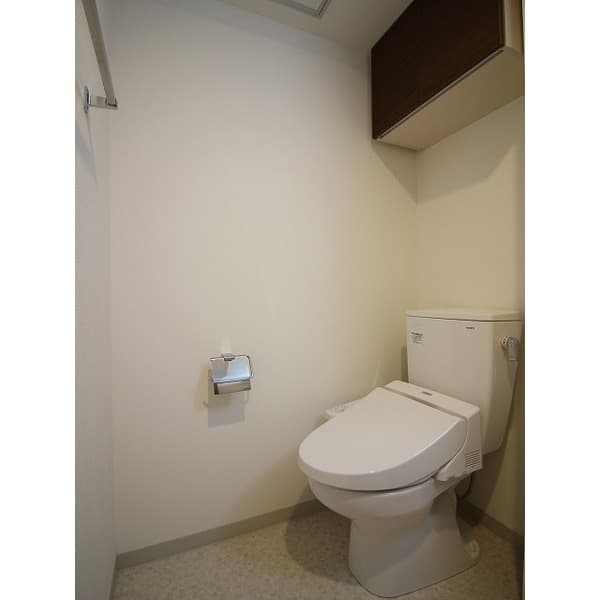 プレール・ドゥーク学芸大学 5階のトイレ 1