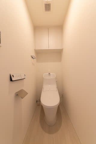 プラウドフラット浅草トレサージュ 6階のトイレ 1