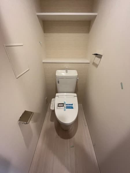 Adachi Liner Toneri Residence 6階のトイレ 1