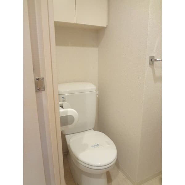 プレール・ドゥーク北新宿 3階のトイレ 1