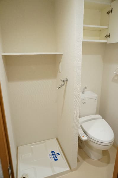スカイコート大島 4階のトイレ 1