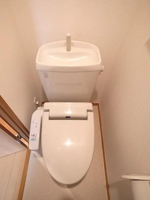 グレイス羽田 3階のトイレ 1