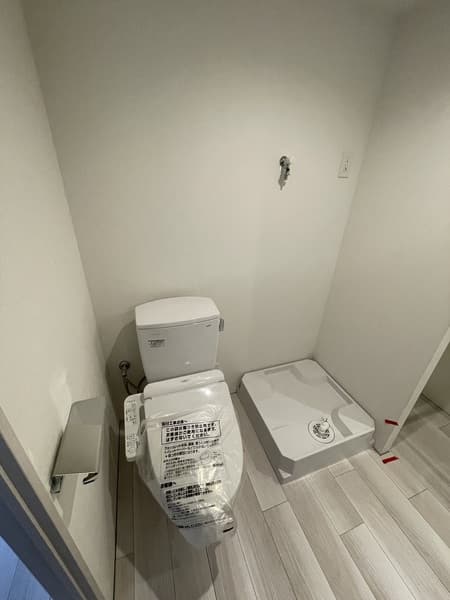 クアドール中野坂上 3階のトイレ 1