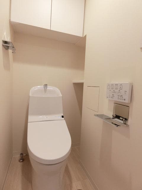ベルファース菊川 3階のトイレ 1
