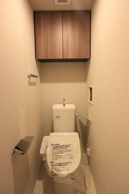 コンシェリア池袋 ＴＨＥ ＲＥＳＩＤＥＮＣＥ ＥＡＳＴ 5階のトイレ 1