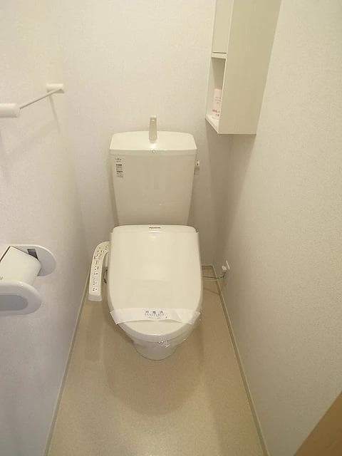 レスポワール山王 2階のトイレ 1