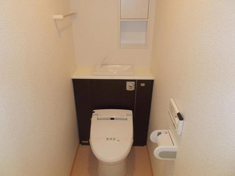 レジデンシャル　ミニー 2階のトイレ 1