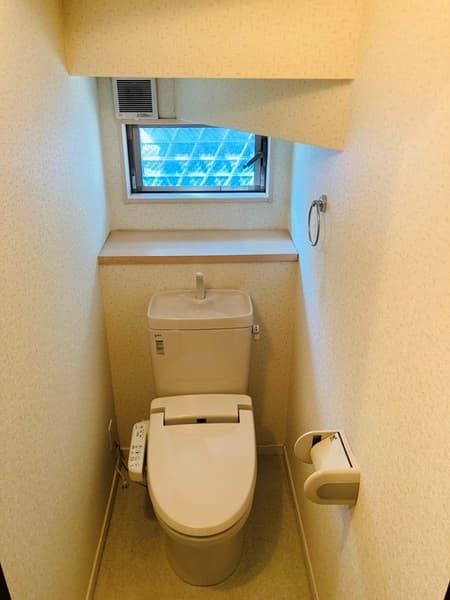 中落合戸建 1階のトイレ 1