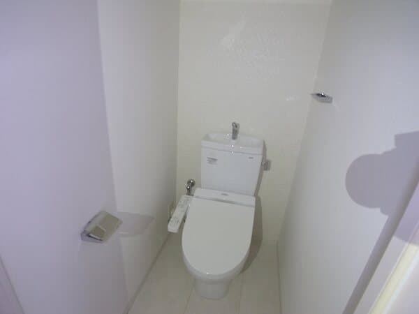 フラリッシュ大山 5階のトイレ 1