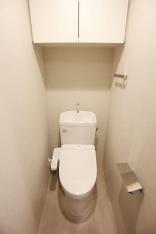 コンシェリア新宿落合 3階のトイレ 1