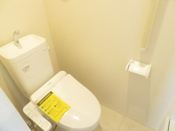 シャルマン深沢Ⅱ 2階のトイレ 1