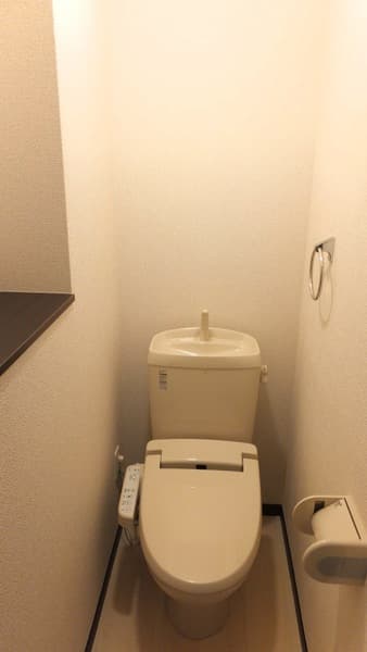 レオネクストフィオーレ 2階のトイレ 1